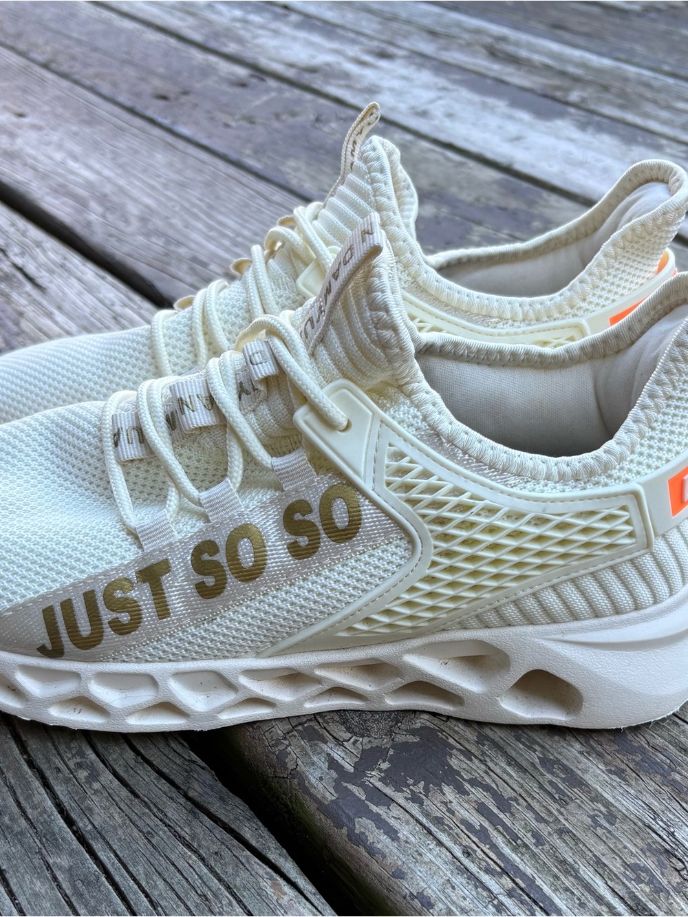 JUST SO SO Women’s Cream Athletic Sneakers Size 7